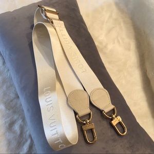 Louis Vuitton Canvas & Grain Leather Purse Strap